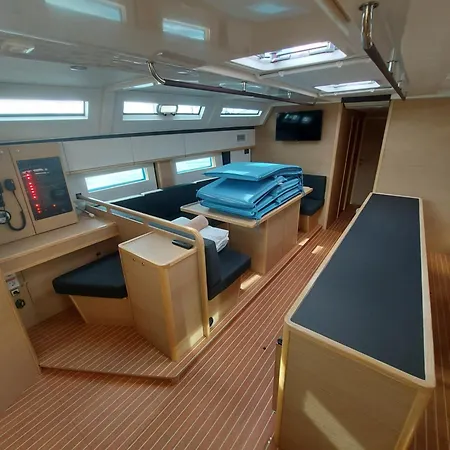Botel Sarstef